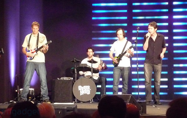 guitar-hero-world-tour-live